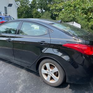 2013 Hyundai ELANTRA GLS photo 6