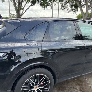 PORSCHE CAYENNE S - 9