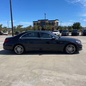 Mercedes-Benz S-Class S 550 - 10