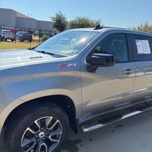 صورة 2 لـ 2023 Chevrolet SILVERADO 1500 RST