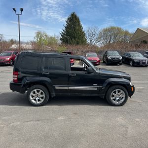 JEEP LIBERTY - 10