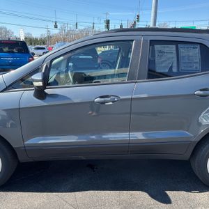 FORD ECOSPORT SE - 4