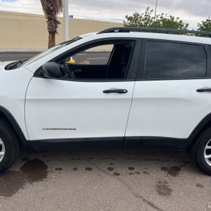 JEEP CHEROKEE SPORT - 4