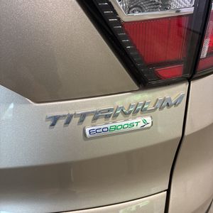 2017 FORD ESCAPE TITANIUM — миниатюра 23