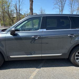 KIA TELLURIDE LX - 4