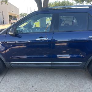 FORD EXPLORER XLT - 4