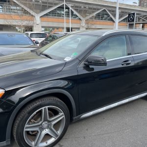 MERCEDES-BENZ GLA - 2