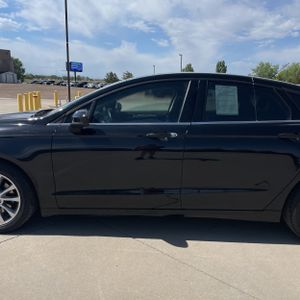 FORD FUSION SE - 4