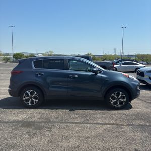 KIA SPORTAGE LX - 10