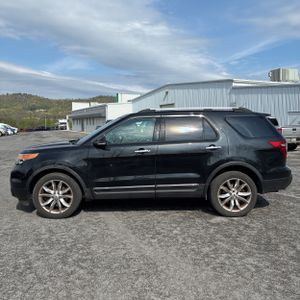 FORD EXPLORER XLT - 3
