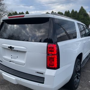 CHEVROLET SUBURBAN PREMIER - 9