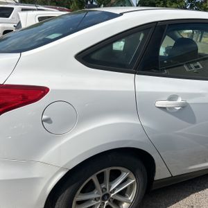 صورة 9 لـ 2017 FORD FOCUS SE