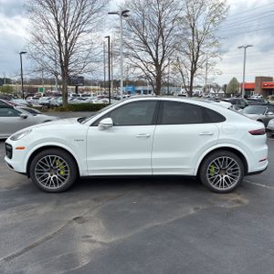 PORSCHE CAYENNE E-HYBRID COUPE PLATINUM EDITION - 3