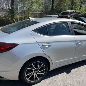 HYUNDAI ELANTRA LIMITED - 9