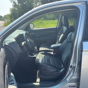 صورة مصغرة 32 لـ 2019 Mitsubishi OUTLANDER SE