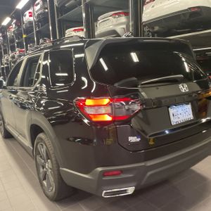 صورة 5 لـ 2025 Honda PILOT SPORT
