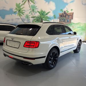 BENTLEY BENTAYGA V8 - 7