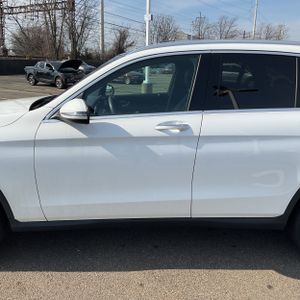 MERCEDES-BENZ GLC - 4