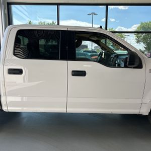 صورة 9 لـ 2020 FORD F-150 XLT