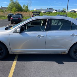 FORD FUSION SE - 4