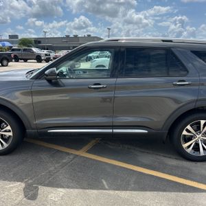 FORD EXPLORER PLATINUM - 4