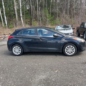 HYUNDAI ELANTRA GT BASE - 10