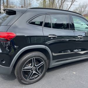 MERCEDES-BENZ GLA - 9