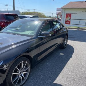 GENESIS G70 2.5T STANDARD - 2