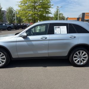 MERCEDES-BENZ GLC - 4