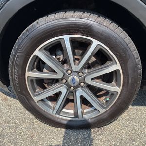 صورة مصغرة 17 لـ 2015 FORD EXPLORER XLT