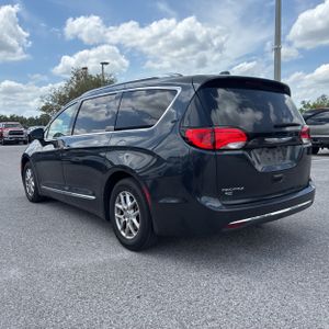 CHRYSLER PACIFICA TOURING L - 5