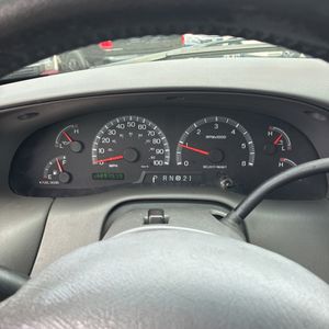 صورة 37 لـ 2001 FORD F-150 XLT