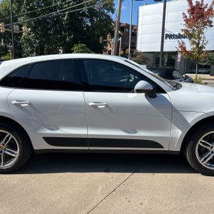 صورة 11 لـ 2018 Porsche MACAN BASE