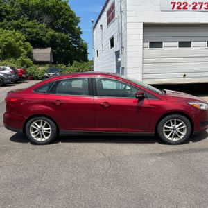 FORD FOCUS SE - 10