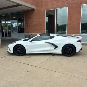 2025 Chevrolet CORVETTE STINGRAY — фото 3
