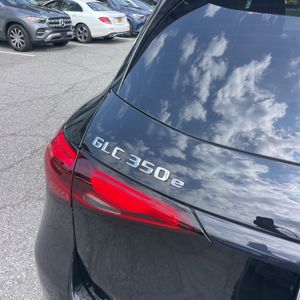 2025 Mercedes-BENZ GLC thumbnail 23