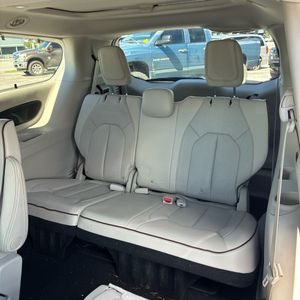 2017 Chrysler PACIFICA LIMITED — фото 35