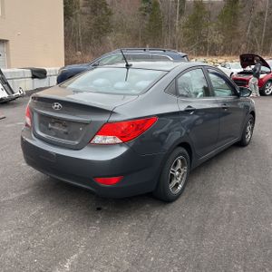 HYUNDAI ACCENT GLS - 8
