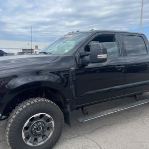 FORD F-250 SUPER DUTY LARIAT - 2