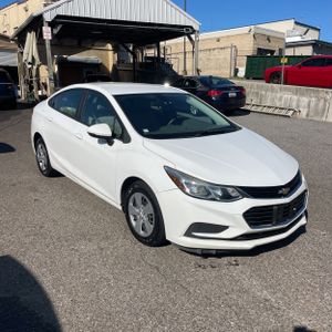 صورة 10 لـ 2017 Chevrolet CRUZE LS AUTO
