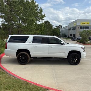 CHEVROLET SUBURBAN LT - 10