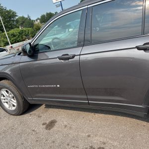 2025 JEEP GRAND CHEROKEE LAREDO 照片 3