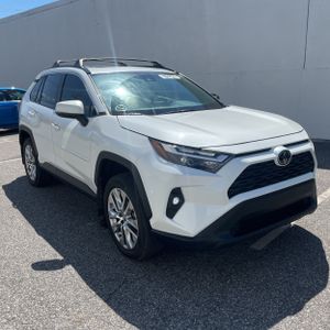 صورة 12 لـ 2024 Toyota RAV4 XLE PREMIUM