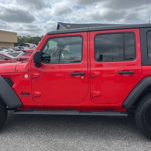 JEEP WRANGLER UNLIMITED SPORT ALTITUDE 4X4 - 4