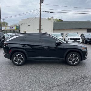 HYUNDAI TUCSON LIMITED - 10