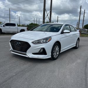 2018 Hyundai SONATA SE 照片 1