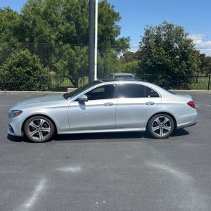 MERCEDES-BENZ E-CLASS - 2