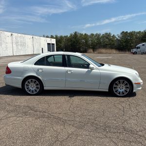 MERCEDES-BENZ E-CLASS - 10