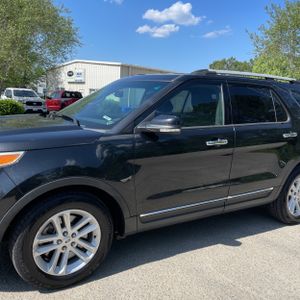 FORD EXPLORER XLT - 2