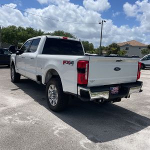 FORD F-250 SUPER DUTY LARIAT - 5